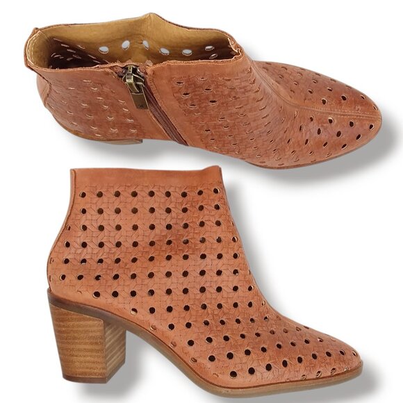 Lucky Brand Painina Perforated Leather Ankle Boots Size 6M Cognac Boho NWOT - Picture 1 of 14